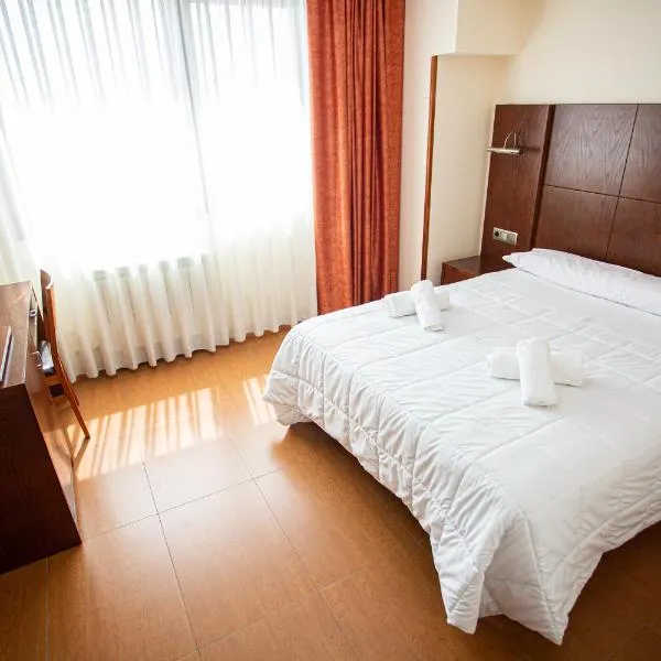 Hotel Villa De Cárcar，位于Cárcar的酒店