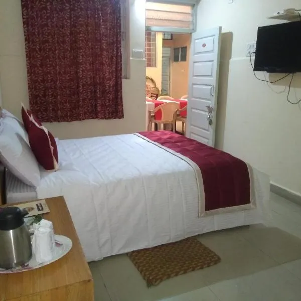 KSTDC Hotel Mayura TalaKaveri, Bhagamandala，位于Bhāgamandala的酒店
