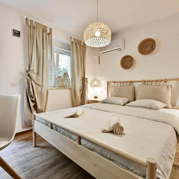 Pikarin rooms B&B，位于弗尔萨尔的酒店