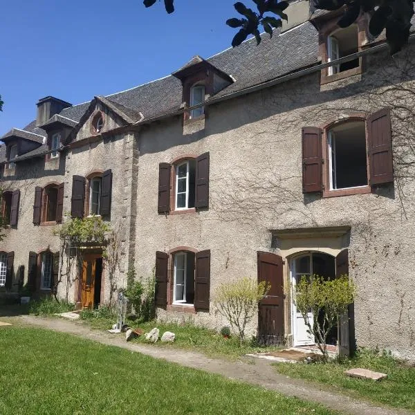 Chambres d'hôtes l'arche d'Yvann，位于Espeyrac的酒店