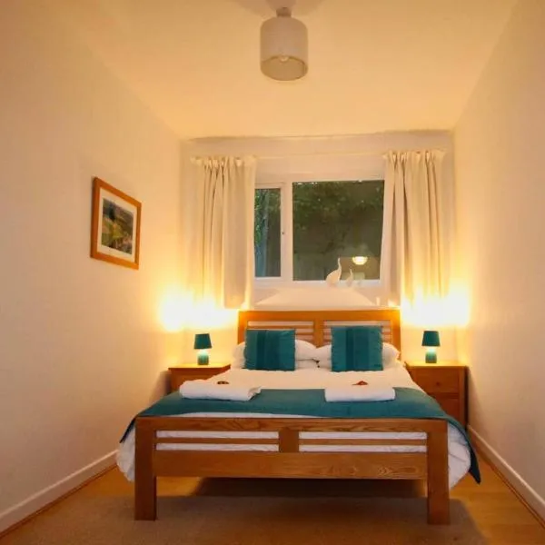 Porthpean Apartment，位于查尔斯敦的酒店