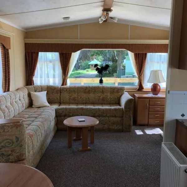 40 Glenfinart Caravan Park，位于Coirantee的酒店