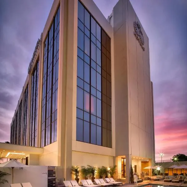 迈阿密机场EB酒店，位于迈阿密的酒店