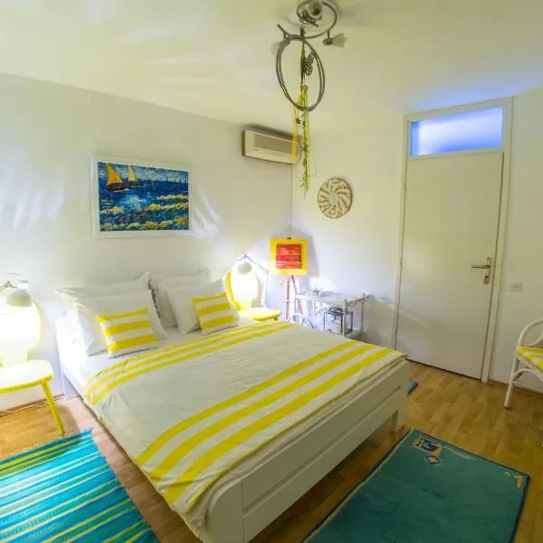 Yellow Lily Mostar Apartman，位于Goranci的酒店