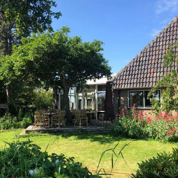 Hotel De Horper Wielen，位于Kaard的酒店