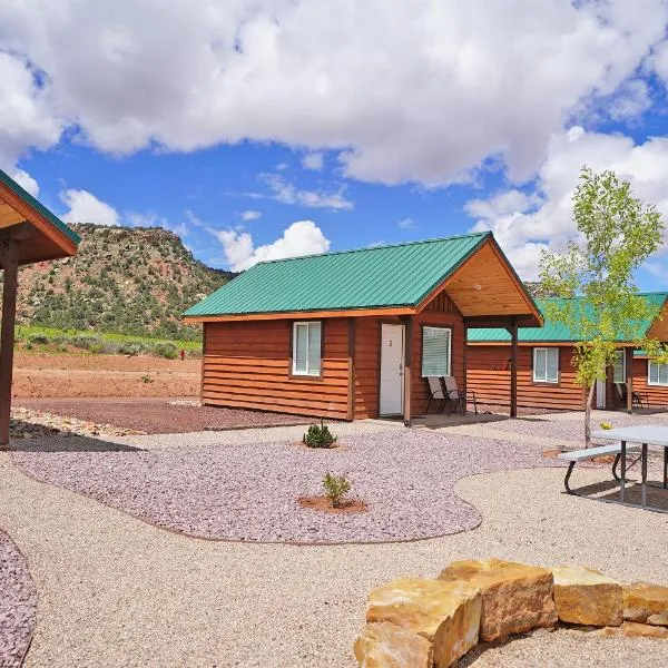 Gooseberry Lodges Zion National Park Area，位于Apple Valley的酒店