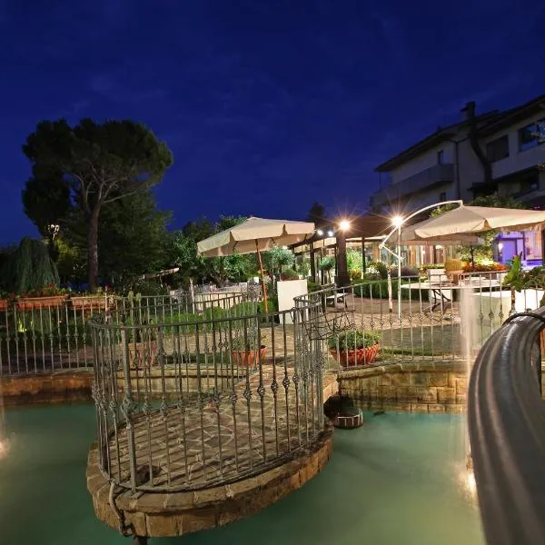 特托德勒马尔凯酒店 - 孔蒂意大利餐厅，位于Serralta的酒店