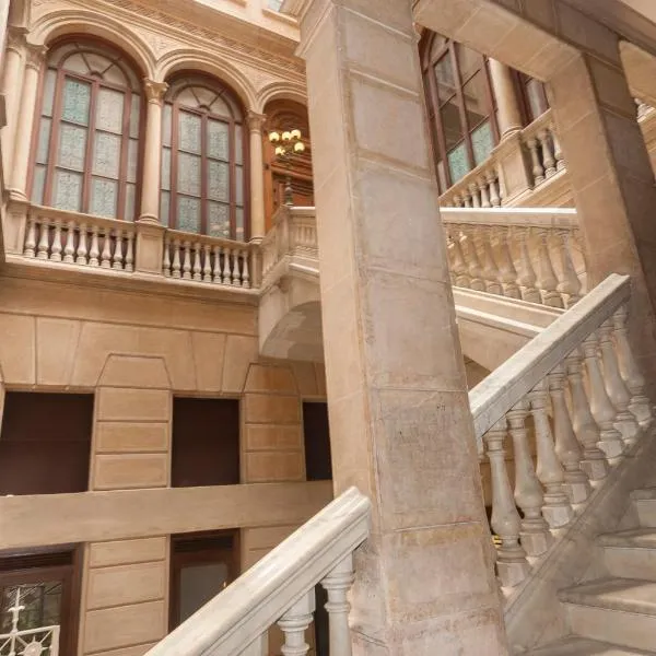 Apartaments Lauria，位于塔拉戈纳的酒店