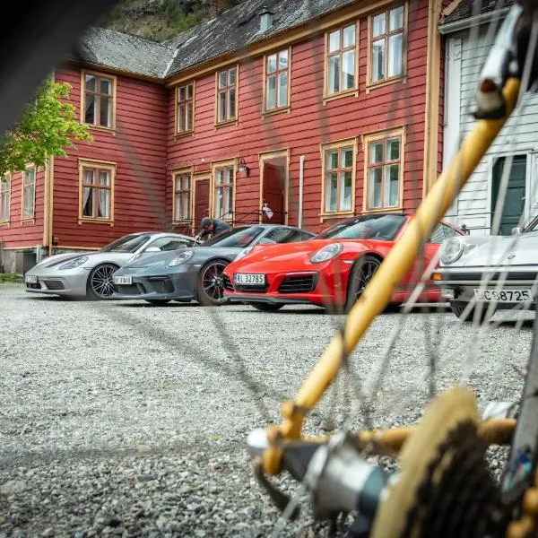 Lærdalsøren Motor Guesthouse，位于莱达尔绥里的酒店