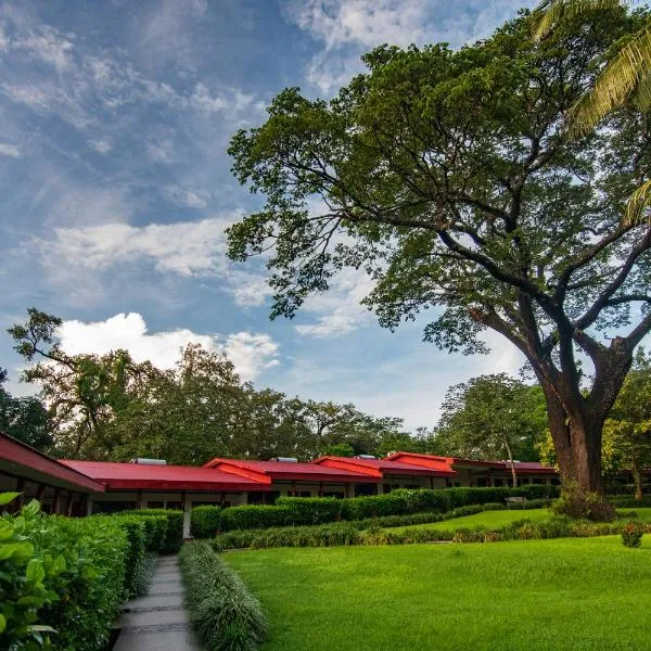 瓜齐佩林庄园火山牧场农场酒店及温泉，位于Hacienda Santa María的酒店