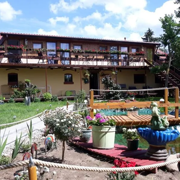 Dworska Zagroda，位于Krzemienna的酒店