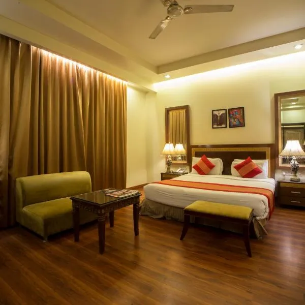 Hotel Picasso Paschim Vihar Delhi - Couple Friendly Local IDs Accepted，位于Bahādurgarh的酒店