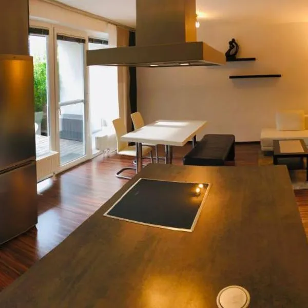 25h GARDEN Apartment PLUS private Beach，位于滨湖新锡德尔的酒店