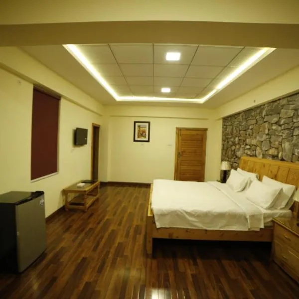 Chinar Resorts，位于Bāla Pīr Ziārat的酒店