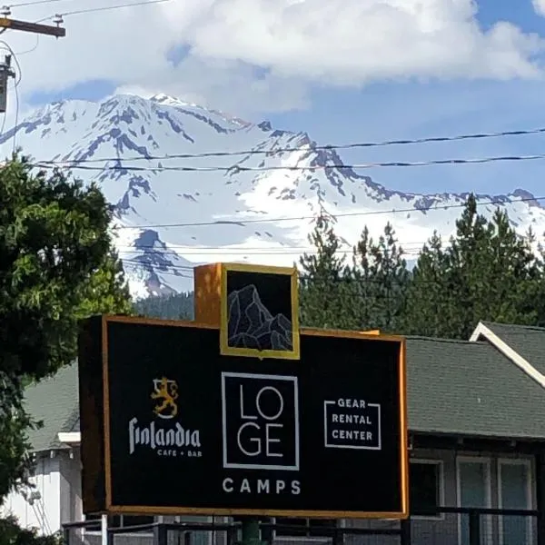 LOGE Mt. Shasta，位于韦德的酒店