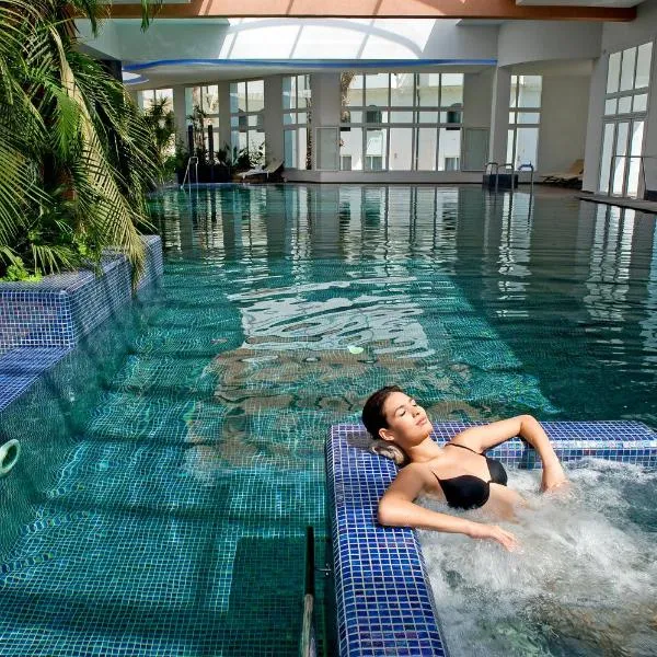 Royal Kenz Hotel Thalasso & Spa，位于Akouda的酒店