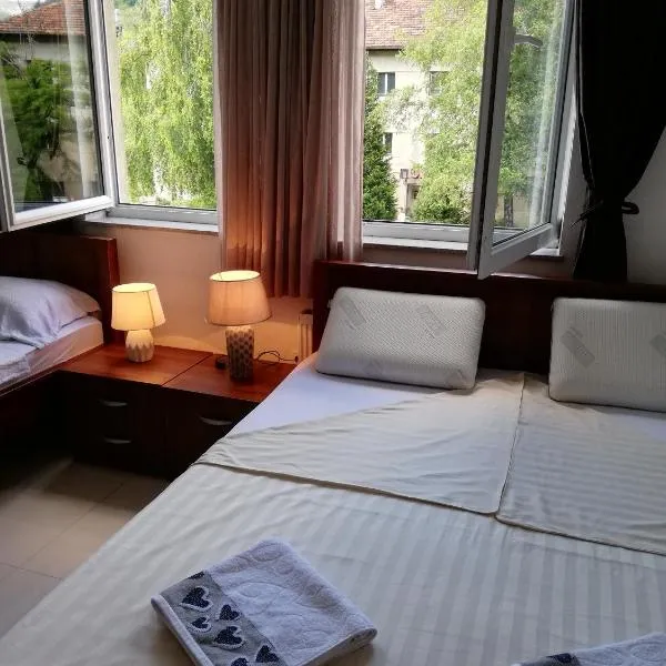 Apartments S&S，位于Polje-Bijela的酒店
