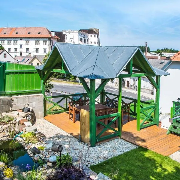 Penzion-apartmán Souček，位于因德日赫城堡的酒店