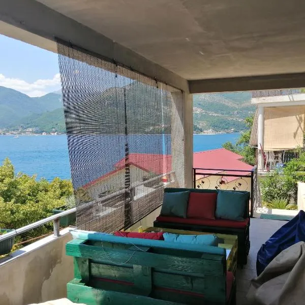 Olive tree apartments，位于蒂瓦特的酒店