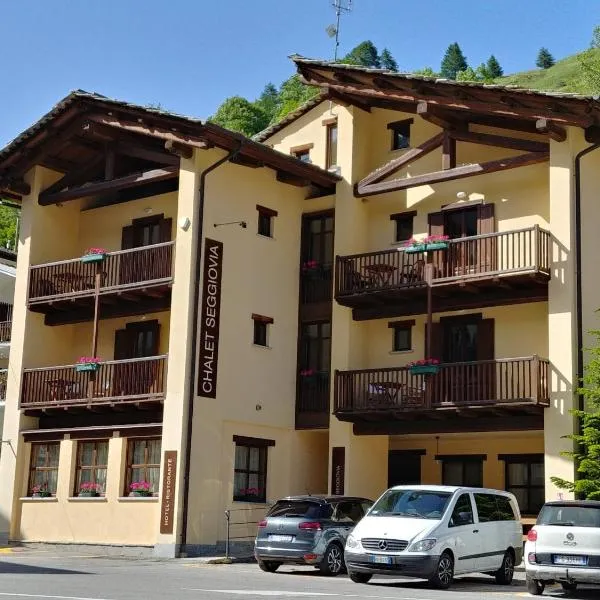 CHALET SEGGIOVIA，位于卡斯泰尔德尔菲诺的酒店