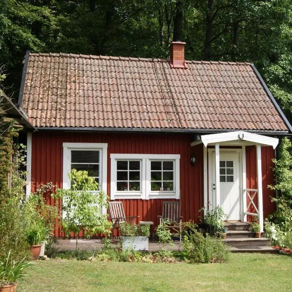 Sövröds Hage，位于赫尔的酒店