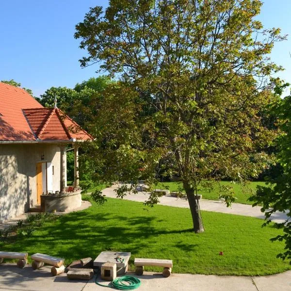 途燕旅馆，位于Erdőhorváti的酒店