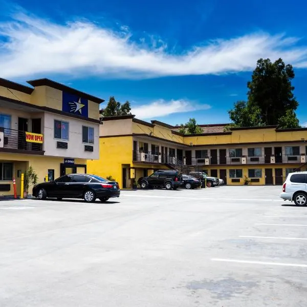 南艾尔蒙特星光汽车旅馆，位于South El Monte的酒店