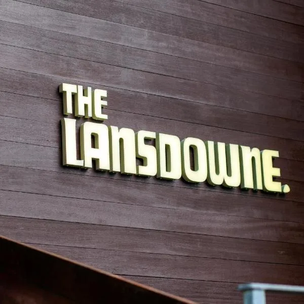 The Lansdowne Hotel，位于霍利伍德的酒店