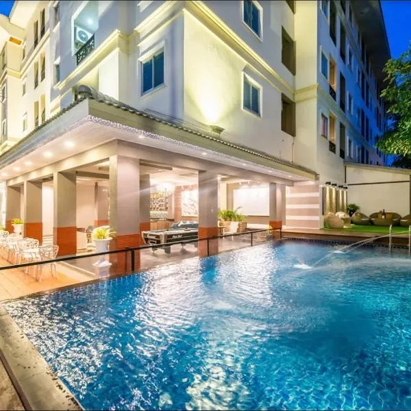 Patra Luxury Hotel Suvarnabhumi，位于Ban Bang Phrao的酒店
