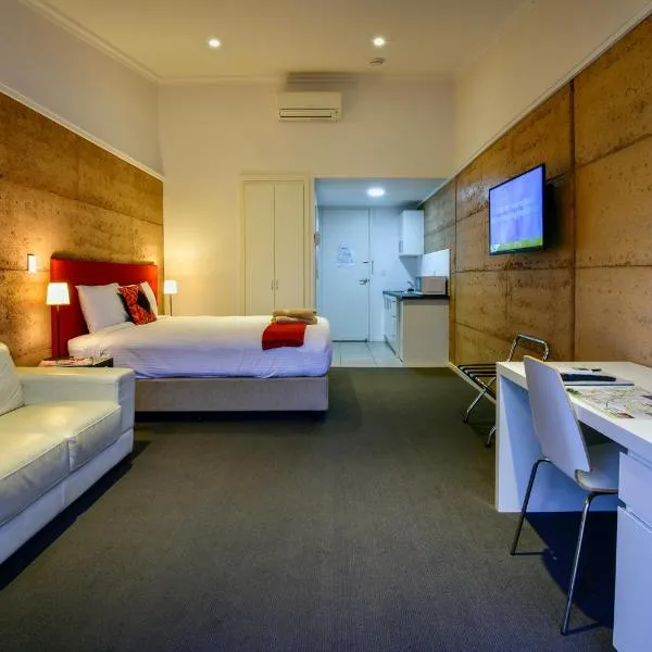 十字路口经济汽车旅馆，位于Port Augusta West的酒店