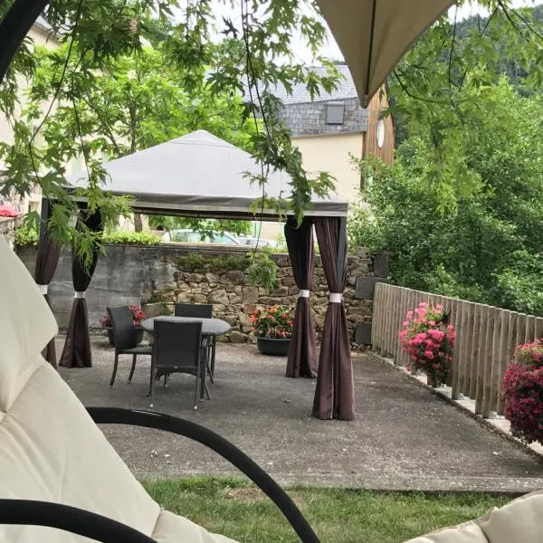 德拉乔克斯住宿加早餐旅馆，位于Châteauneuf-les-Bains的酒店