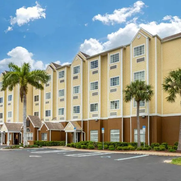 Quality Inn & Suites Lehigh Acres Fort Myers，位于Alva的酒店