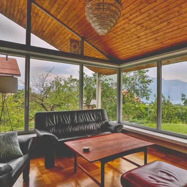 Maison familiale à Montreux avec vue sur le lac，位于蒙特勒的酒店