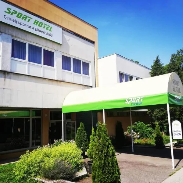 Sport Hotel，位于Vértesszőlős的酒店