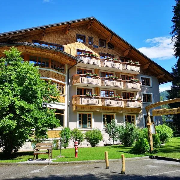 Ribno Alpine Hotel，位于Dvorska Vas的酒店