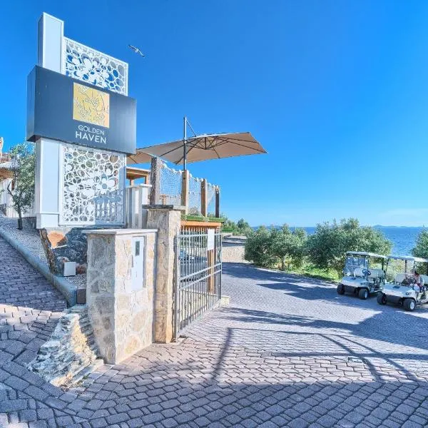 Golden Haven Luxe Bungalow Resort，位于穆泰尔岛的酒店