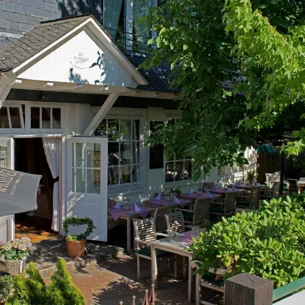 斯切特尔餐厅酒店，位于Eversberg的酒店