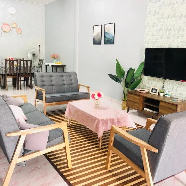 Deena Homestay (Utan Aji)，位于加央的酒店