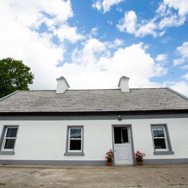 Mary's Cosy Cottage on the Wild Atlantic Way，位于洛赫雷的酒店