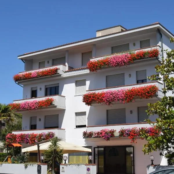 奥尔基代亚码头公寓式酒店，位于蒂勒尼亚的酒店