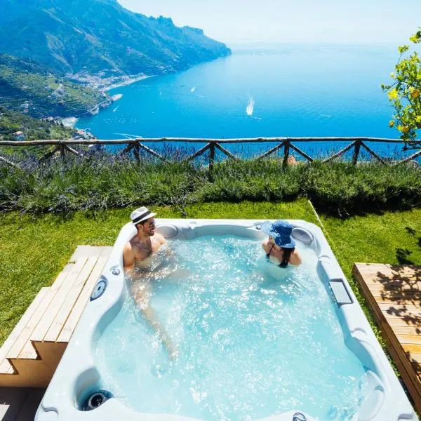 Sea View Villa in Ravello with lemon pergola, gardens and jacuzzi - Ideal for elopements，位于拉维罗的酒店
