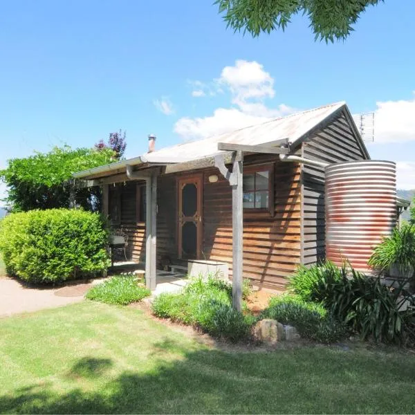 The Settlers Cottage Kangaroo Valley，位于Barrengarry的酒店