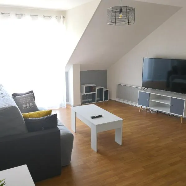 charmant Studio à Ploemeur centre--5min des plages，位于普洛埃默的酒店