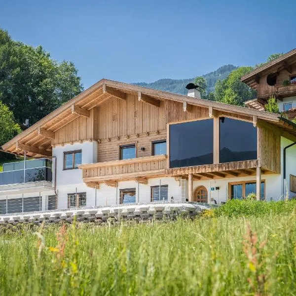 "Chalet Bergzeit" Ferienhaus mit Sauna & Wellness，位于毛拉赫的酒店