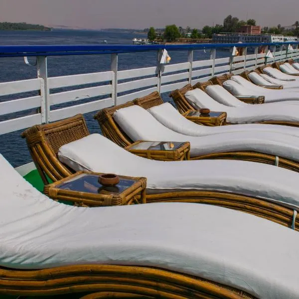 Nile Cruise Luxor Aswan 3,4 and 7 nights，位于阿斯旺的酒店