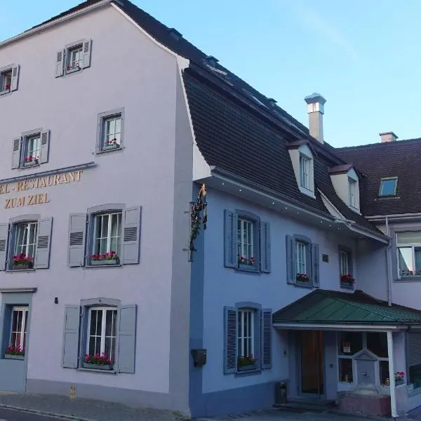 ZUM ZIEL Hotel & Restaurant Grenzach-Wyhlen bei Basel，位于格伦察-维伦的酒店