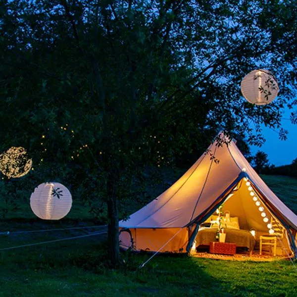 Lloyds Meadow Glamping，位于切斯特的酒店