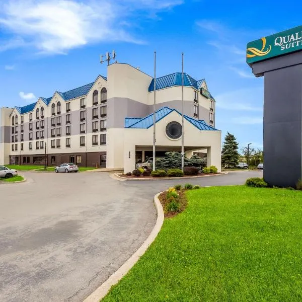 密尔沃基机场品质套房酒店，位于西艾利斯的酒店