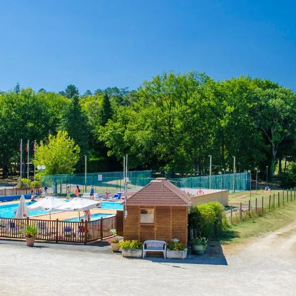 Camping Paradis de Maillac，位于Sainte-Nathalène的酒店