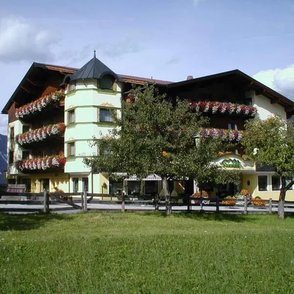 Hotel Neuwirt，位于Brandenberg的酒店